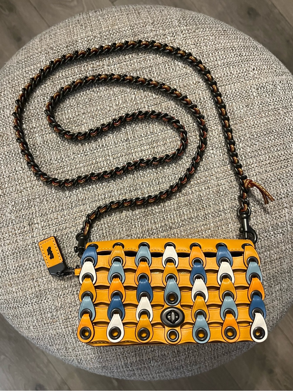 Coach 1941 Link Dinky Kisslock Colorful Eyelet Crossbody Gunmetal Chain Like New